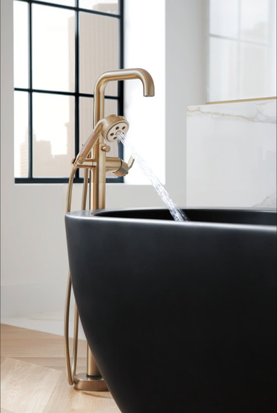 T70135-GLLHP_HL7534-GL_DETAIL_02_HANDSHOWER_WATER_WEB T70135 GLLHP HL7534 GL DETAIL 02 HANDSHOWER WATER WEB TAPS DEPOT.LTD