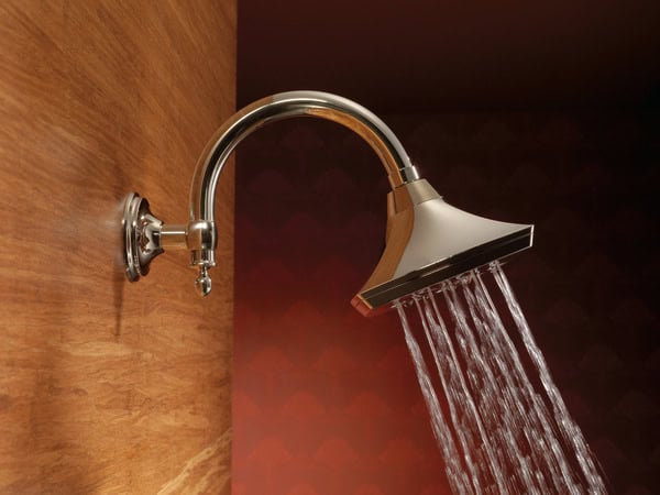 CHARLOTTE_MEDIUM_FLOW_CUSTOM_SHOWER_87385-PN_RP70909PN_WATER_WEB
