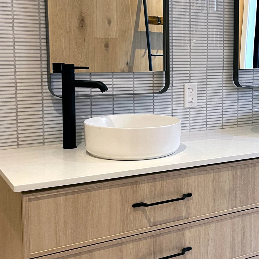 Frido w TAPS DEPOT.LTD