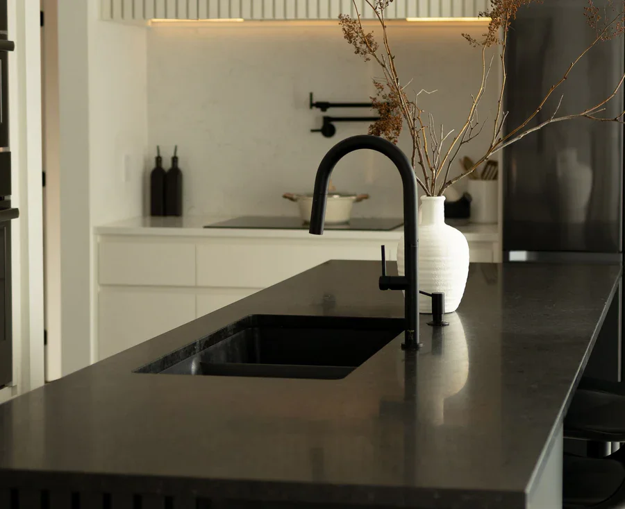 kimgiguere_houlio-bk_moochi-bk_maximos-bk_emir-s_mannox-bk-min_3_0bb1eca8-4286-4fe6-820b-cded8667ba48 kimgiguere houlio bk moochi bk maximos bk emir s mannox bk min 3 0bb1eca8 4286 4fe6 820b cded8667ba48 TAPS DEPOT.LTD