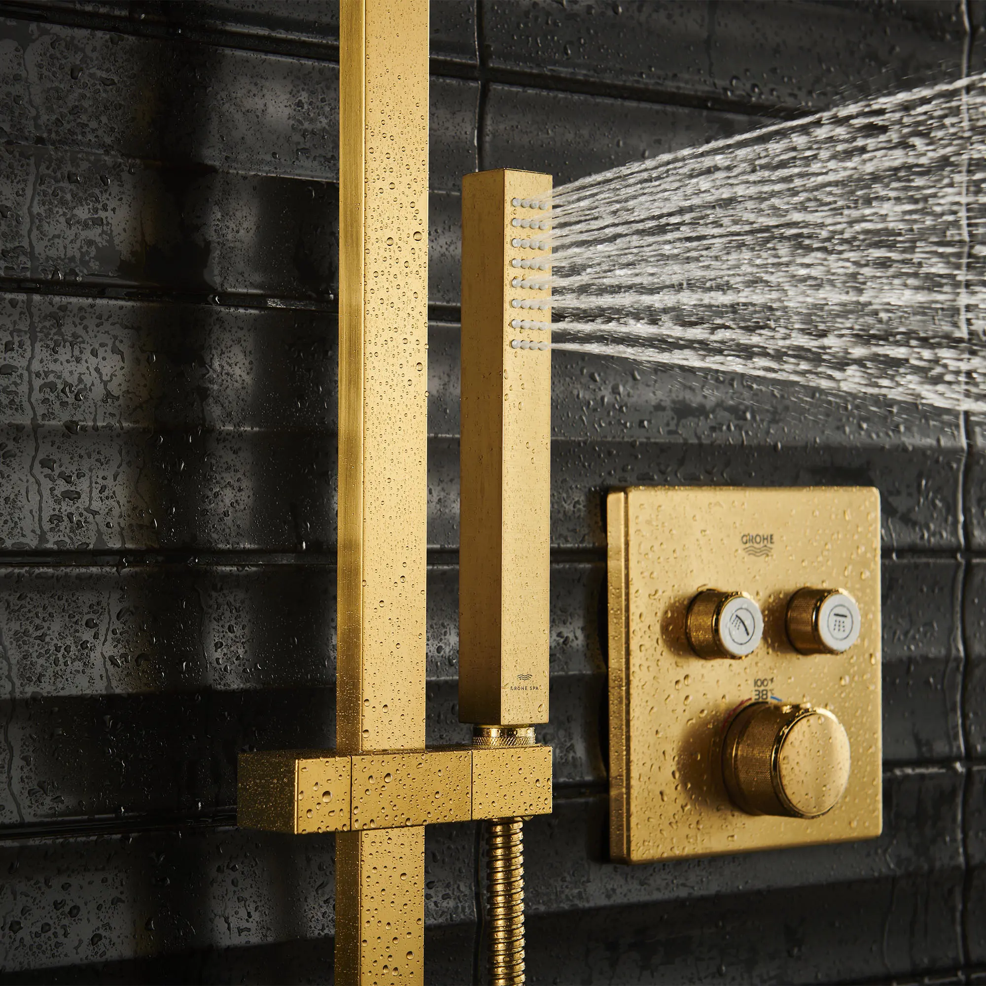 165882_RainshowerAqua_EnvironmentCloseUp_26867GN0_29141GN0_0001_Aug2023_0_CDNwebp_f349a76d-3046-4823-95cf-de57cbb58576_2000x